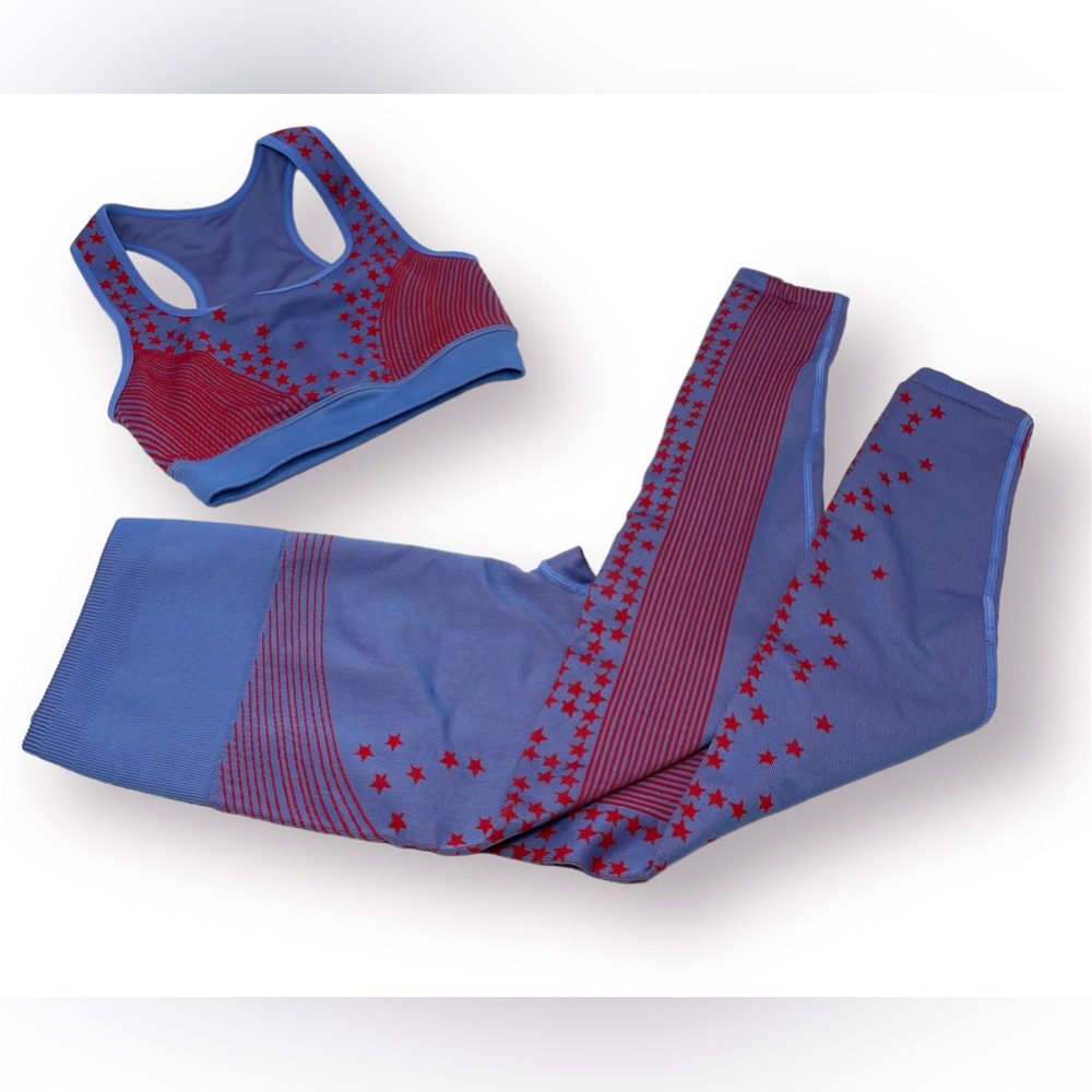 FABLETICS (SET - 2 Pieces) High-Waisted Seamless Star Capri & Sport Bra - Picture 3 of 9